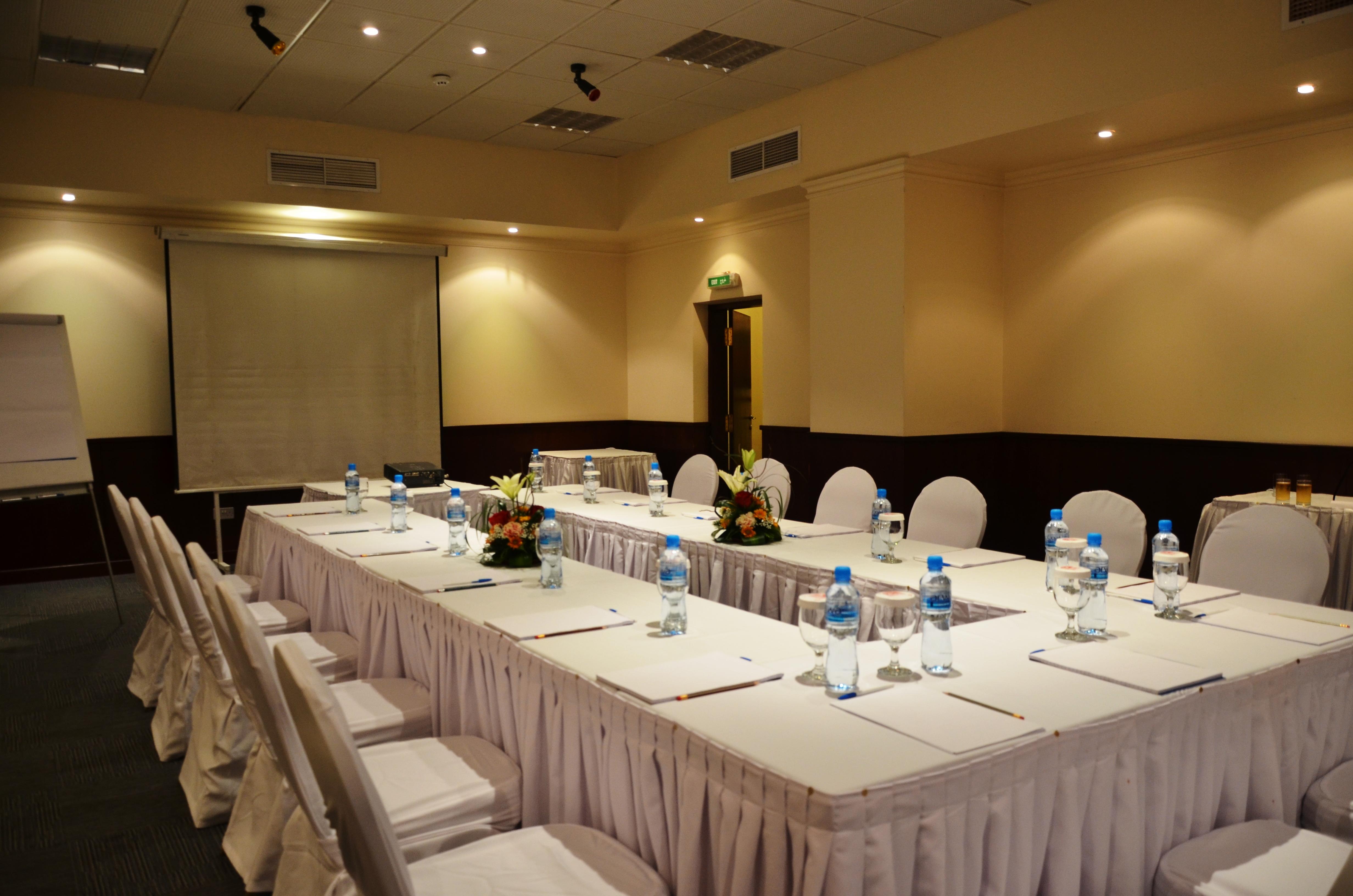 Delmon International Hotel Manama Ngoại thất bức ảnh