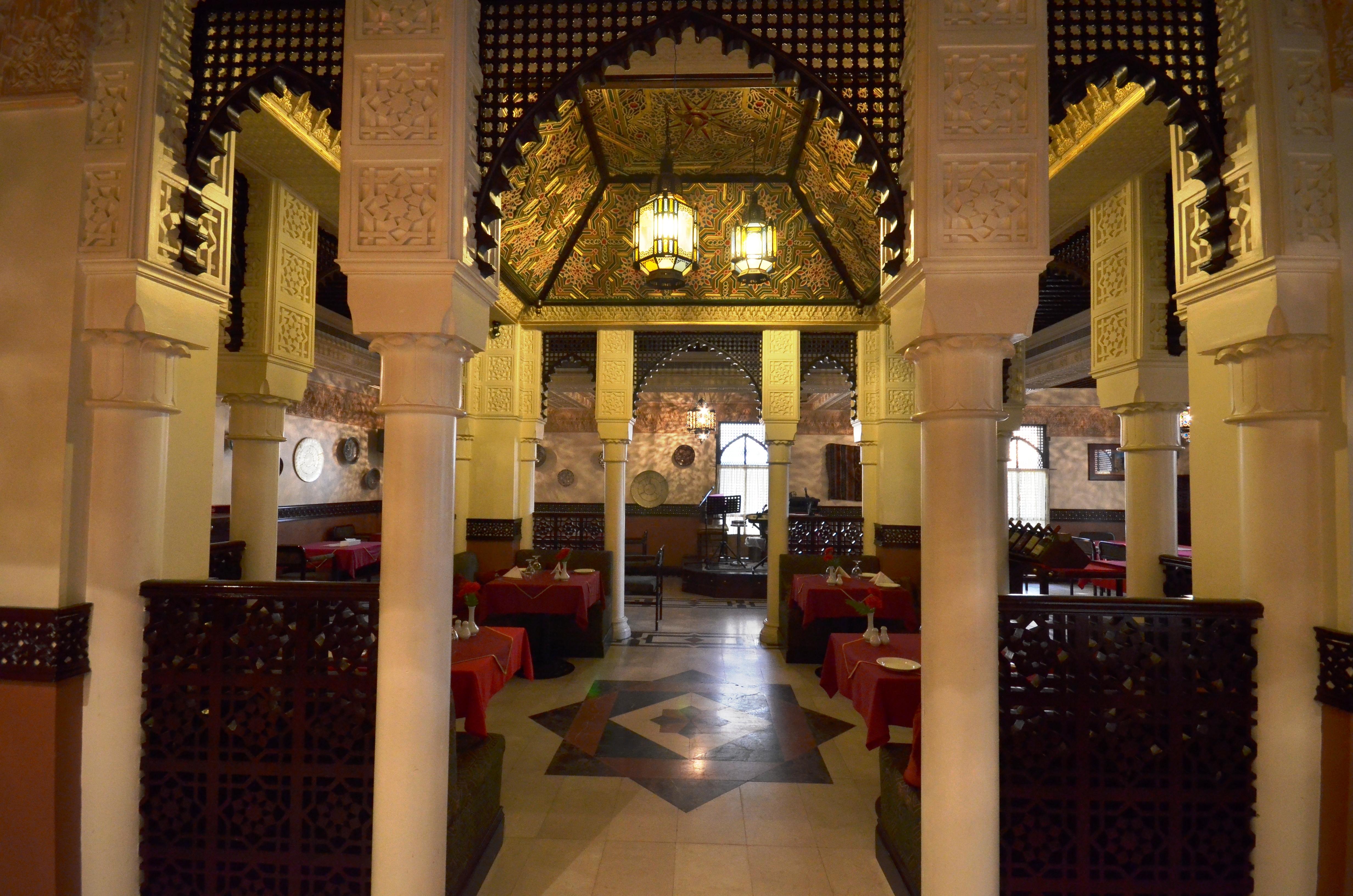 Delmon International Hotel Manama Ngoại thất bức ảnh