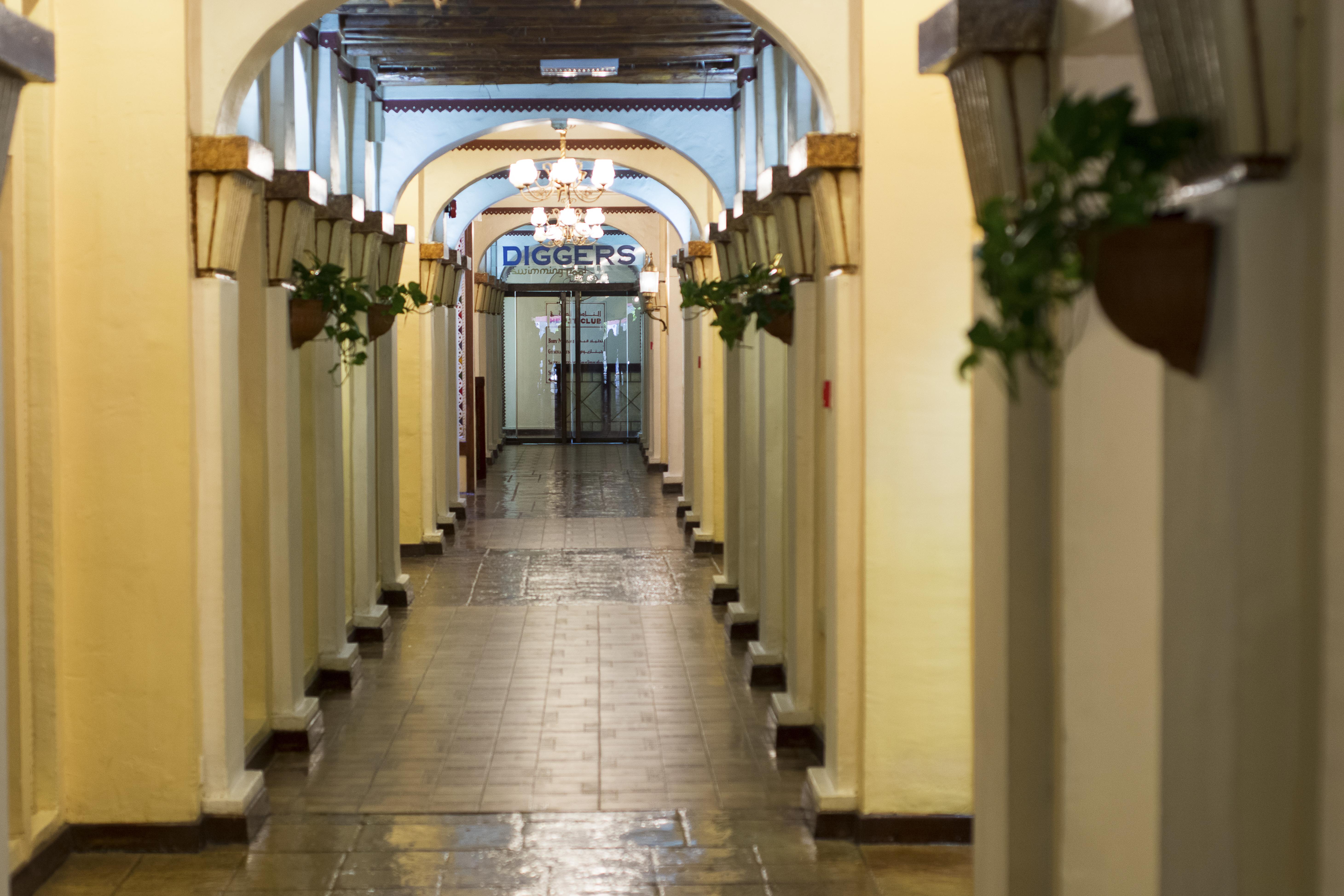 Delmon International Hotel Manama Ngoại thất bức ảnh