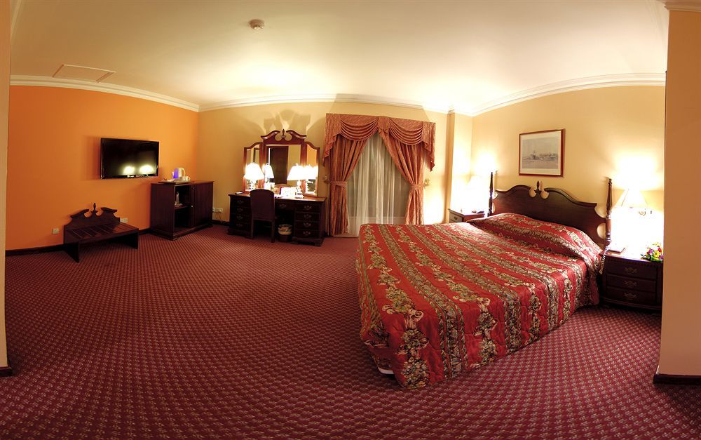 Delmon International Hotel Manama Ngoại thất bức ảnh
