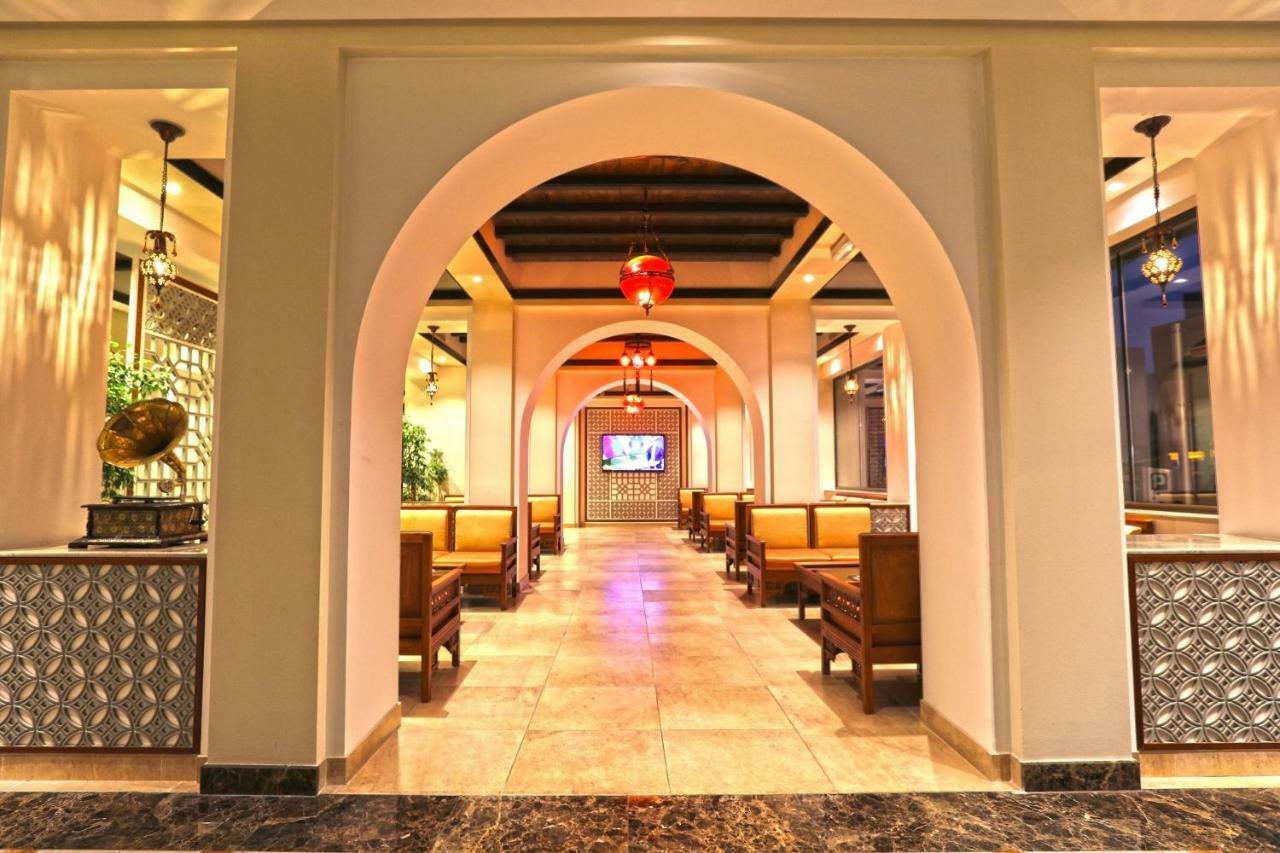 Delmon International Hotel Manama Ngoại thất bức ảnh