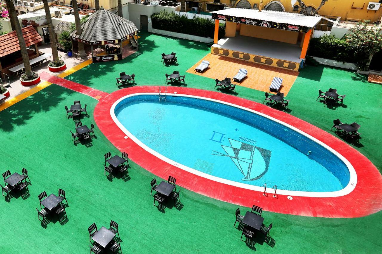 Delmon International Hotel Manama Ngoại thất bức ảnh