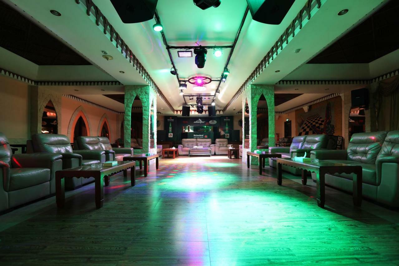 Delmon International Hotel Manama Ngoại thất bức ảnh